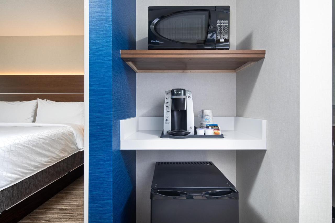 Holiday Inn Express & Suites Halifax Airport By Ihg Enfield Buitenkant foto
