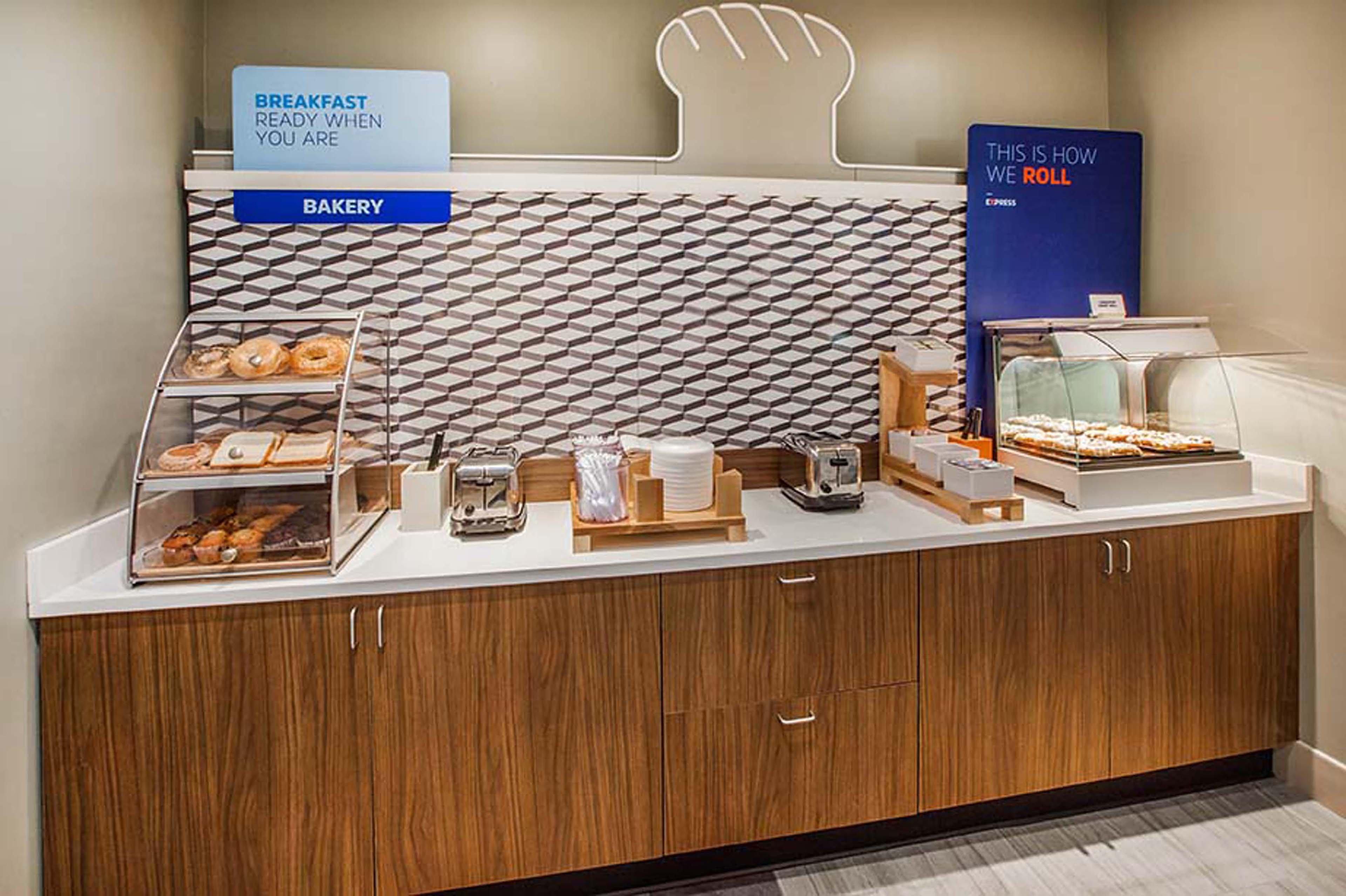 Holiday Inn Express & Suites Halifax Airport By Ihg Enfield Buitenkant foto