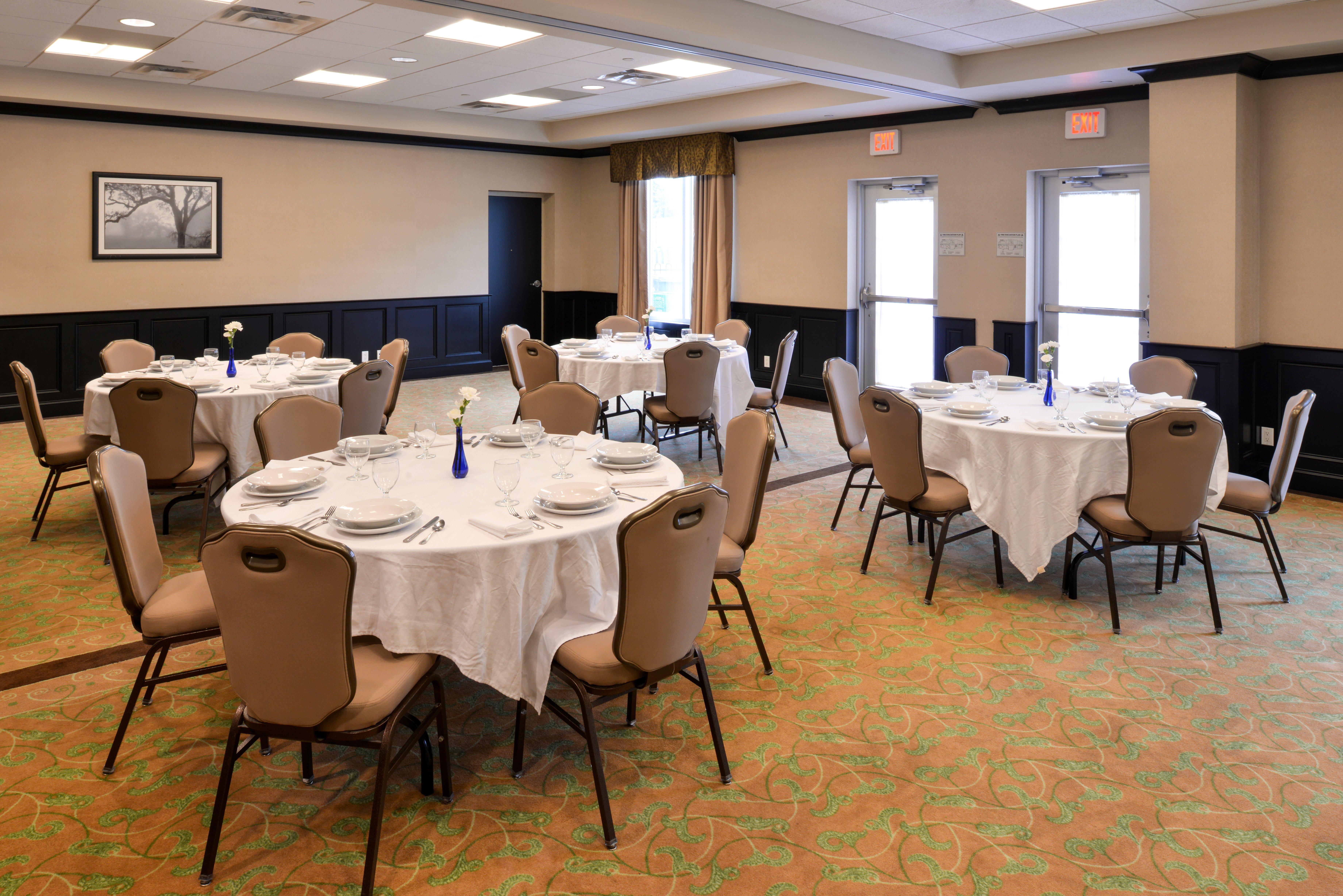 Holiday Inn Express & Suites Halifax Airport By Ihg Enfield Buitenkant foto